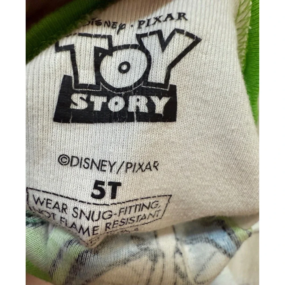 Carters LC Lauren Conrad Disney Pajamas Kids 4-5T Multi Good Christmas Toy Story